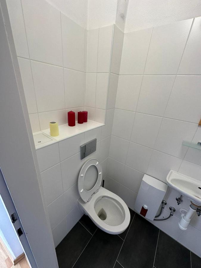 Central Plaza Mini Apartment 1 Bruck an der Leitha Exterior photo