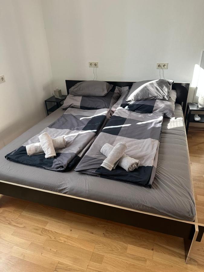 Central Plaza Mini Apartment 1 Bruck an der Leitha Exterior photo